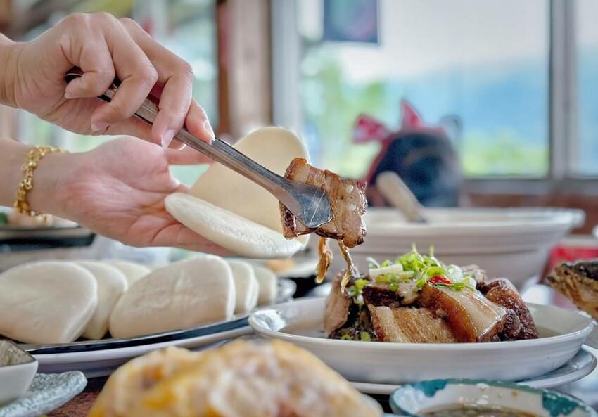 苗栗美食/三義土雞城，老字號三義美食，田野中的天堂美食極富詩情畫意 - Ann‧榜哥‧生活事務所