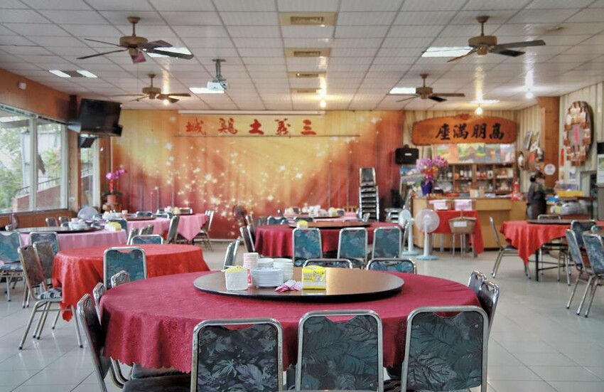 苗栗美食/三義土雞城，老字號三義美食，田野中的天堂美食極富詩情畫意 - Ann‧榜哥‧生活事務所