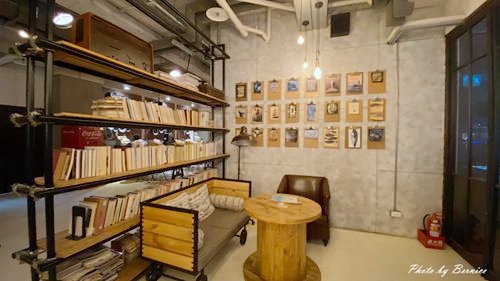 1025 2-PaPaWhale 02.jpg