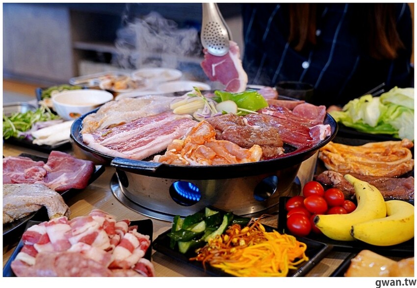 台中韓式烤肉吃到飽！烤肉、熱湯、小菜任你吃最低只要369元，周年慶期間還免收服務費～