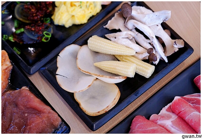 台中韓式烤肉吃到飽！烤肉、熱湯、小菜任你吃最低只要369元，周年慶期間還免收服務費～