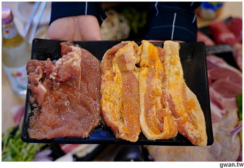 台中韓式烤肉吃到飽！烤肉、熱湯、小菜任你吃最低只要369元，周年慶期間還免收服務費～