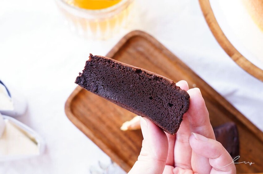 天子舒芙蕾│台中伴手禮推薦,傳統法式舒芙蕾、窯烤舒芙蕾4種口味超驚豔,過年送禮、彌月禮盒都適合! - 艾薇覓食趣