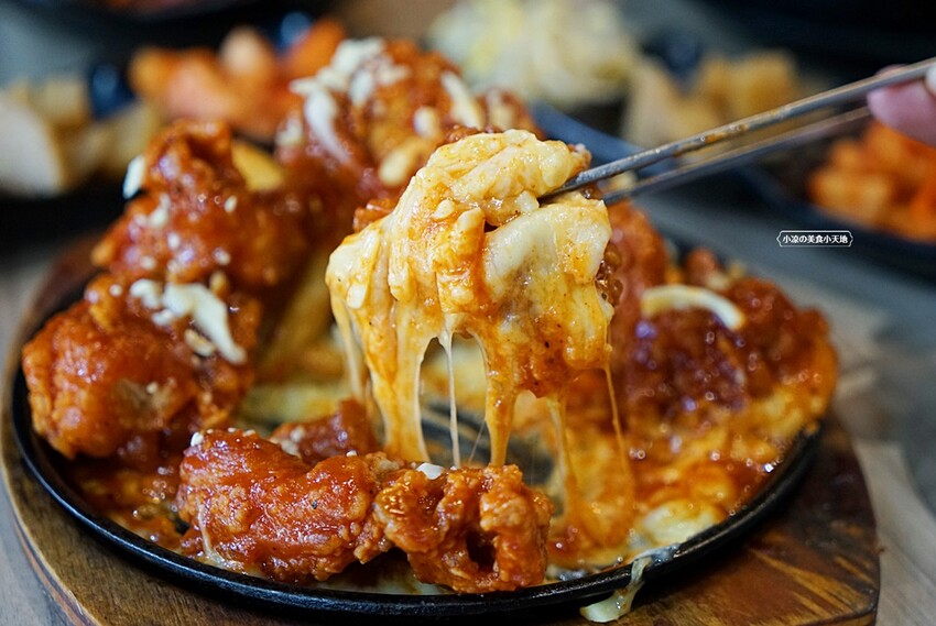 台中市西區台中平價韓式料理!韓劇美食這邊都吃得到，份量十足CP值高還免收服務費!