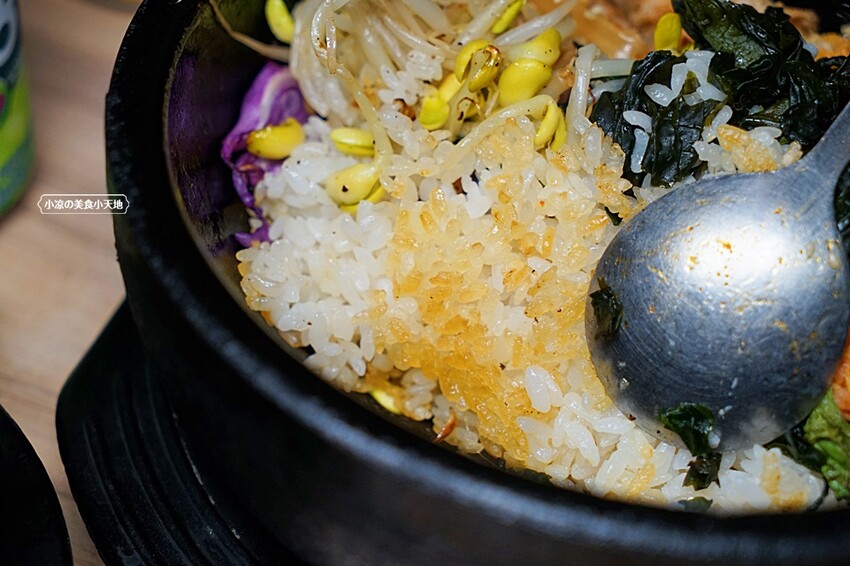 科博館必吃韓式料理，只要百元就能吃到道地韓式料理！必點石鍋拌飯，起司韓式炸雞，海鮮煎餅(免服務費)