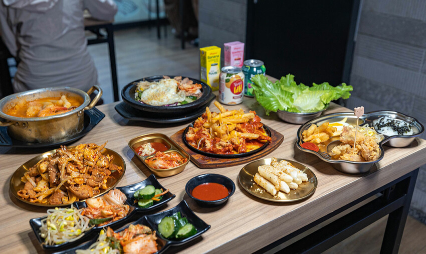 阿里郎韓式小館｜2025台中科博館美食推薦｜起司炸雞｜石鍋拌飯｜隱藏版台中韓式料理推薦｜台中西區美食推薦