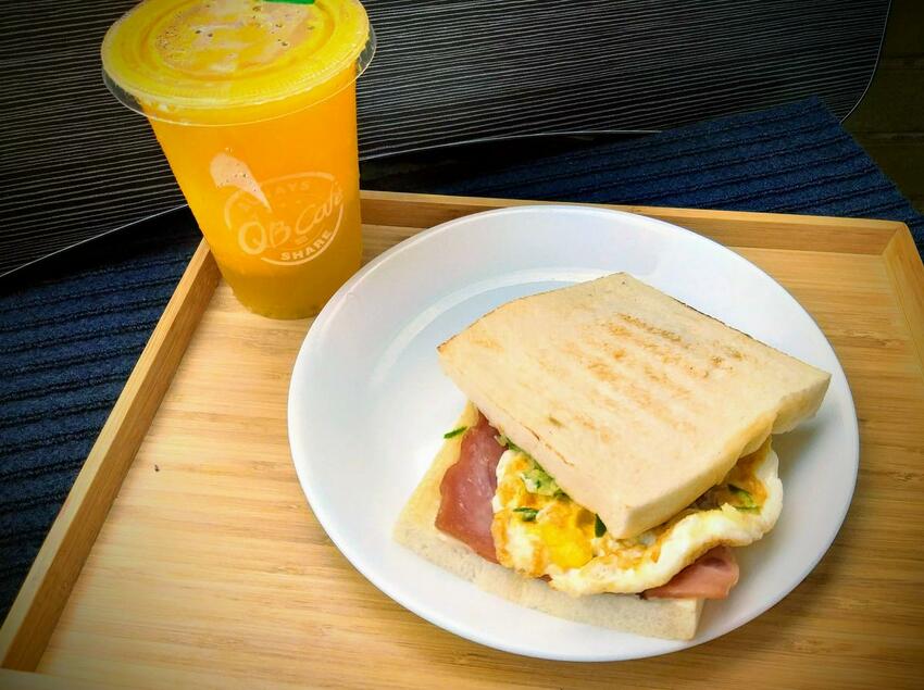 【美食】「Q Burger 松山民生店」世界風味賞─台灣站,松山民生社區早餐推薦 (附菜單)