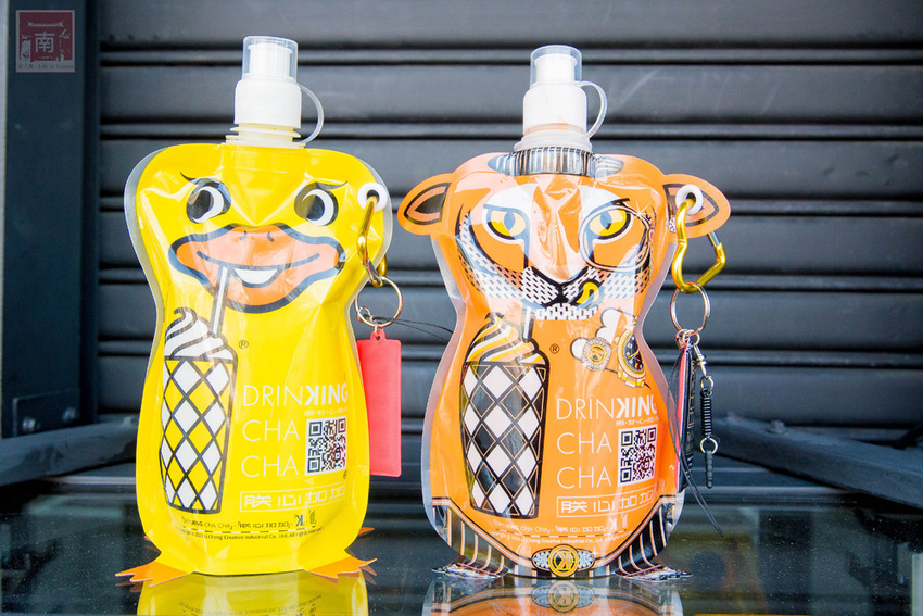 【臺南飲料】台南獨家在地味飲料瓶｜海安路新打卡地標｜泰式奶茶搭配網美瓶｜natura水果氣泡飲｜是飲料店也是文創品~~朕心加加 - 南人幫