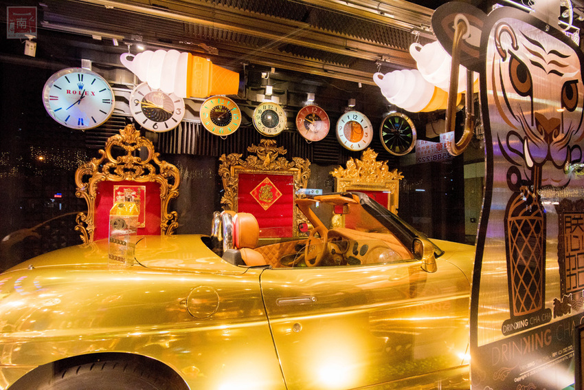 【臺南飲料】台南獨家在地味飲料瓶｜海安路新打卡地標｜泰式奶茶搭配網美瓶｜natura水果氣泡飲｜是飲料店也是文創品~~朕心加加 - 南人幫