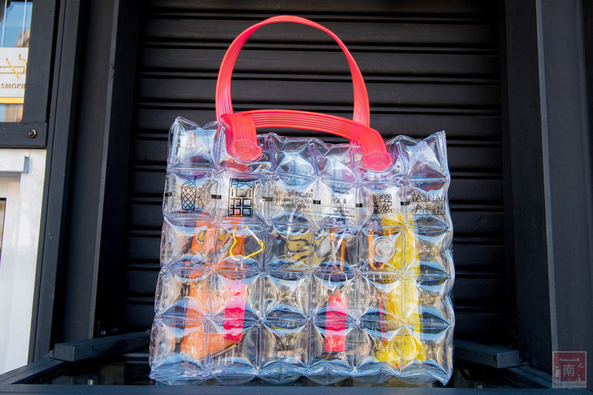 【臺南飲料】台南獨家在地味飲料瓶｜海安路新打卡地標｜泰式奶茶搭配網美瓶｜natura水果氣泡飲｜是飲料店也是文創品~~朕心加加 - 南人幫