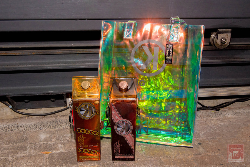 【臺南飲料】台南獨家在地味飲料瓶｜海安路新打卡地標｜泰式奶茶搭配網美瓶｜natura水果氣泡飲｜是飲料店也是文創品~~朕心加加 - 南人幫