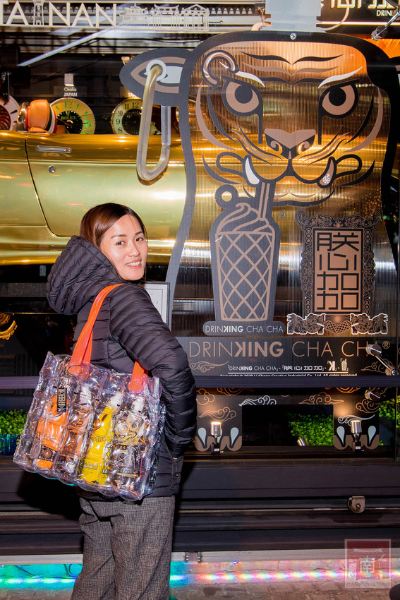 【臺南飲料】台南獨家在地味飲料瓶｜海安路新打卡地標｜泰式奶茶搭配網美瓶｜natura水果氣泡飲｜是飲料店也是文創品~~朕心加加 - 南人幫