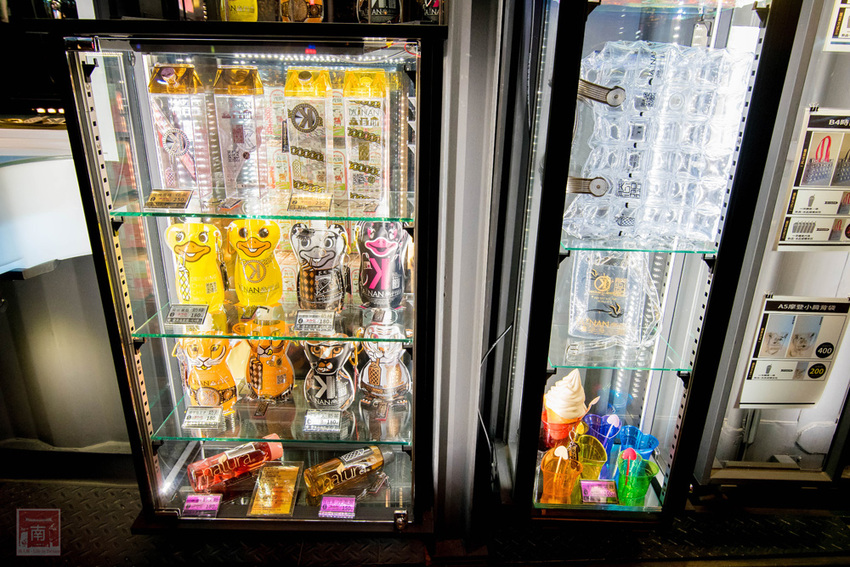 【臺南飲料】台南獨家在地味飲料瓶｜海安路新打卡地標｜泰式奶茶搭配網美瓶｜natura水果氣泡飲｜是飲料店也是文創品~~朕心加加 - 南人幫