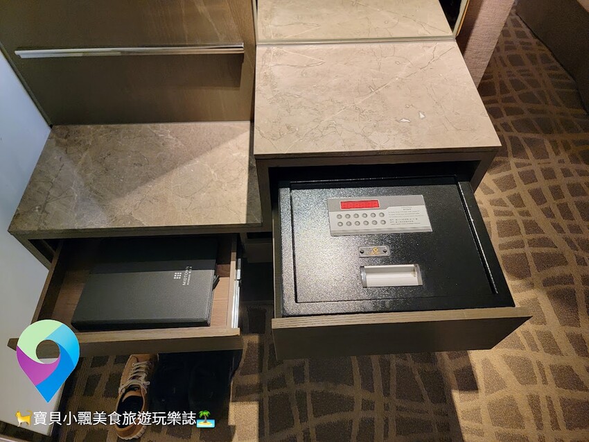 [旅宿]台北 西門捷運站四號出口 一旁還有熱鬧的西門町購物商圈  德立莊酒店 西門館