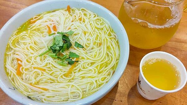 【坪林美食】泰源茶莊|CP值爆表!沒有低消,文山包種茶免費讓你喝到飽!更有茶油料理超美味