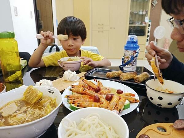 高雄市前金區年菜推薦【漢來美食-宅美食】除了有人氣夯美食之外，更是結合米其林推薦的特色經典料理，為2024年菜美味更