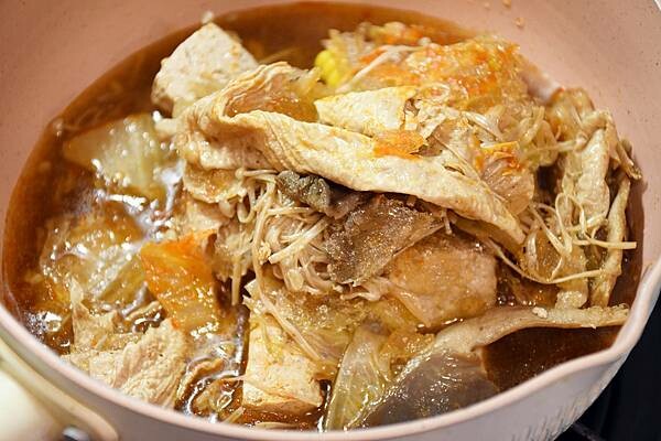 高雄市前金區年菜推薦【漢來美食-宅美食】除了有人氣夯美食之外，更是結合米其林推薦的特色經典料理，為2024年菜美味更