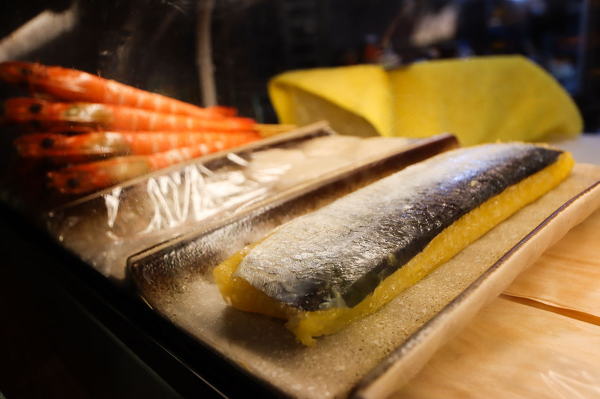 【台北內湖｜鳥居町日料居酒屋】爽快吃肉、大口品酒，人氣日式串燒居酒屋，近捷運東湖站／平價串燒 - Rita旅食生活