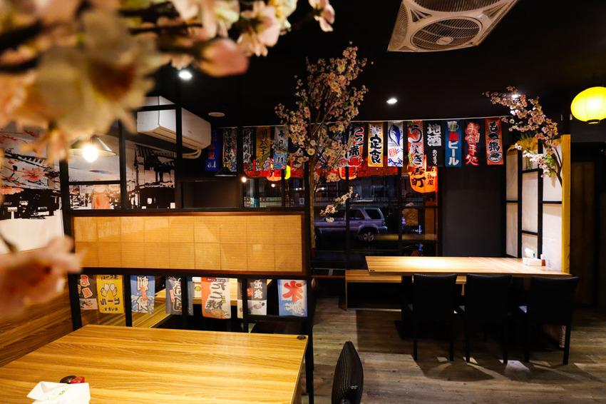 【台北內湖｜鳥居町日料居酒屋】爽快吃肉、大口品酒，人氣日式串燒居酒屋，近捷運東湖站／平價串燒 - Rita旅食生活
