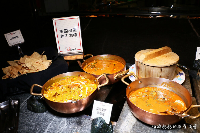 MEGA50/50樓Cafe 自助吃到飽餐廳｜期間限定日本A5和牛握壽司、草莓甜點吃到飽，參考價位及營業時間(捷運板橋站)