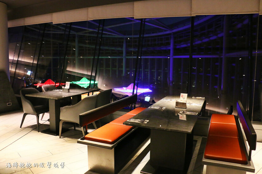 MEGA50/50樓Cafe 自助吃到飽餐廳｜期間限定日本A5和牛握壽司、草莓甜點吃到飽，參考價位及營業時間(捷運板橋站)