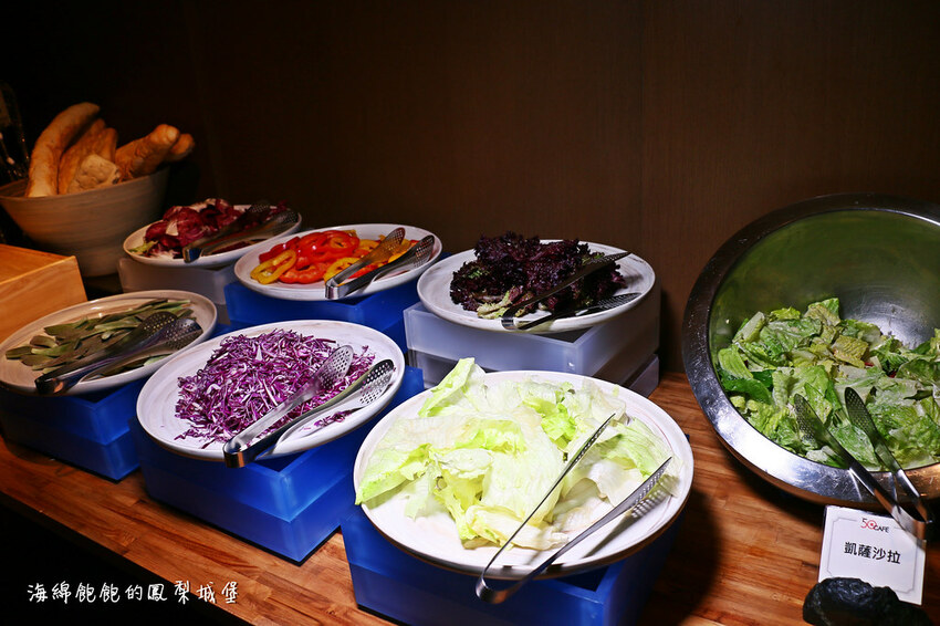 MEGA50/50樓Cafe 自助吃到飽餐廳｜期間限定日本A5和牛握壽司、草莓甜點吃到飽，參考價位及營業時間(捷運板橋站)