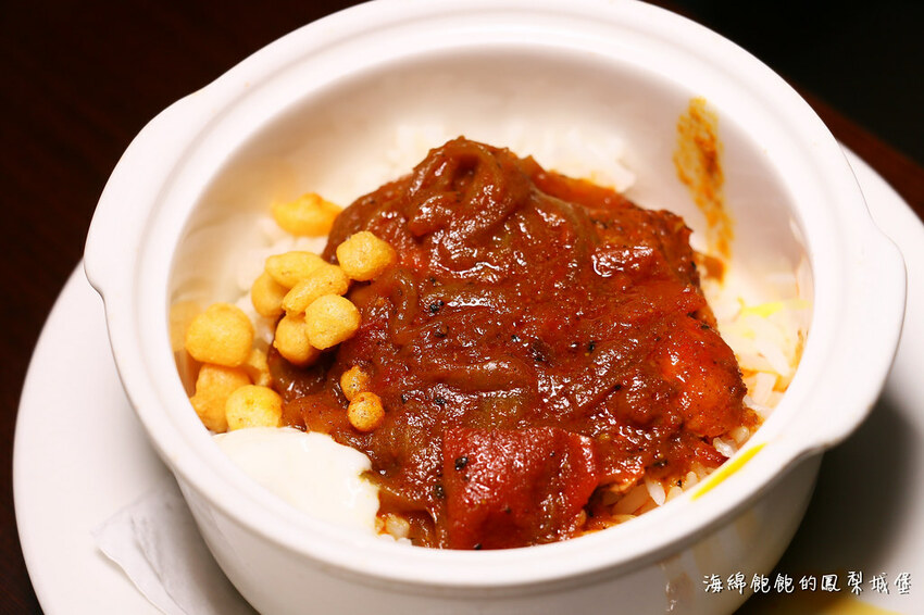 MEGA50/50樓Cafe 自助吃到飽餐廳｜期間限定日本A5和牛握壽司、草莓甜點吃到飽，參考價位及營業時間(捷運板橋站)