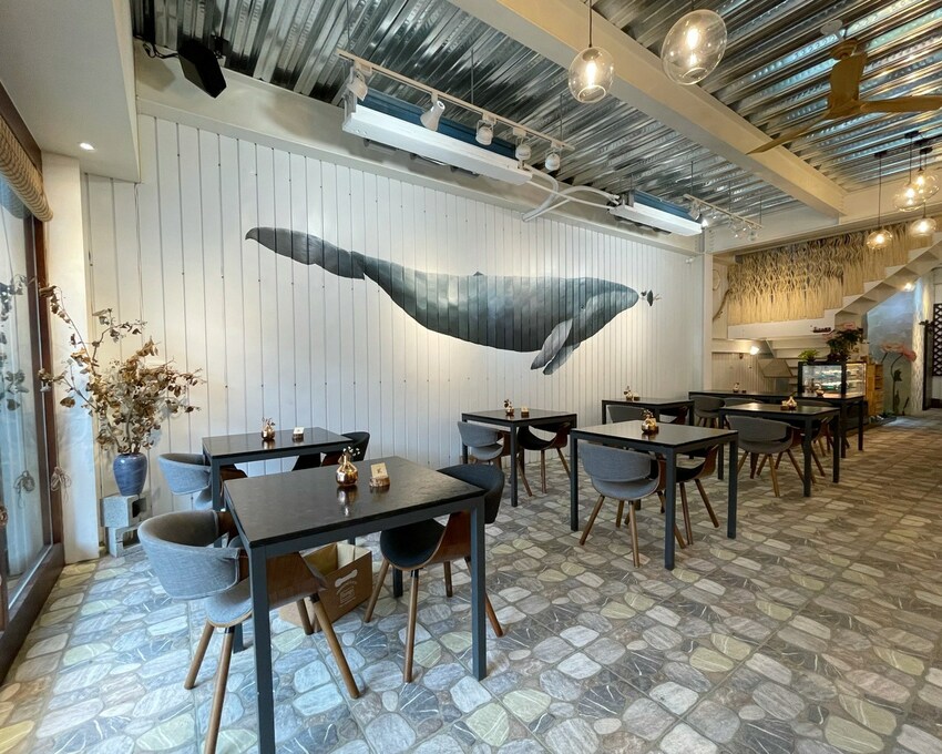 新竹新開幕咖啡廳『52赫茲珈琲 Hertz Café』，主要販售花式、手沖咖啡還有各式日式料理及下午茶，目前沒有用餐時間限制，且不取服務費！ - 阿華田的美食日記