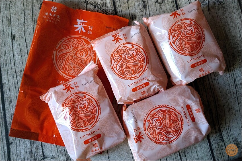 高雄市前金區宅配美食推薦：漢來美食-來拌麵（酸辣粉、胡麻椒香、椒麻醬香）、蛋捲開箱試吃