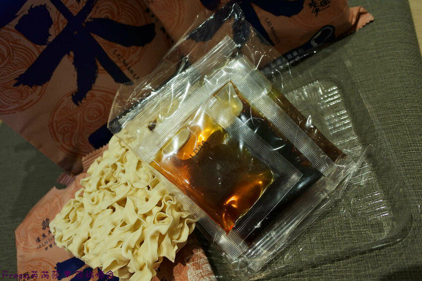 宅配美食【漢來美食】五星級來拌麵＋酸辣粉.添加未來肉臊超獨特.輕鬆在家七分鐘打造飯店級麵攤│拌麵推薦│素