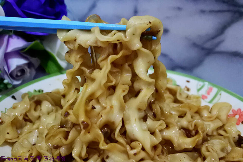 宅配美食【漢來美食】五星級來拌麵＋酸辣粉.添加未來肉臊超獨特.輕鬆在家七分鐘打造飯店級麵攤│拌麵推薦│素