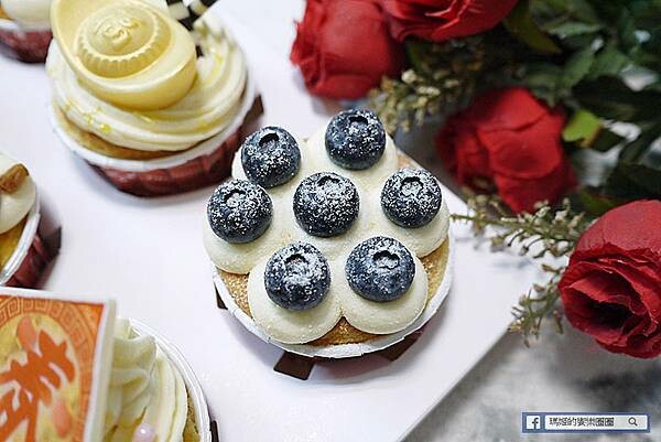 新年伴手禮推薦【愛維爾手感烘焙】新年送禮首選~好吃又漂亮的新年蛋糕禮盒