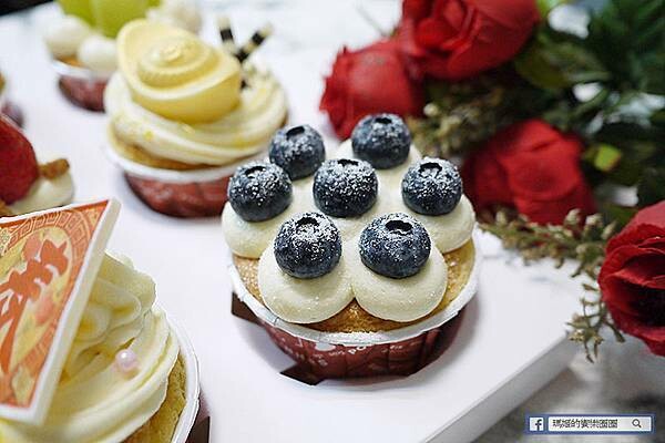 新年伴手禮推薦【愛維爾手感烘焙】新年送禮首選~好吃又漂亮的新年蛋糕禮盒