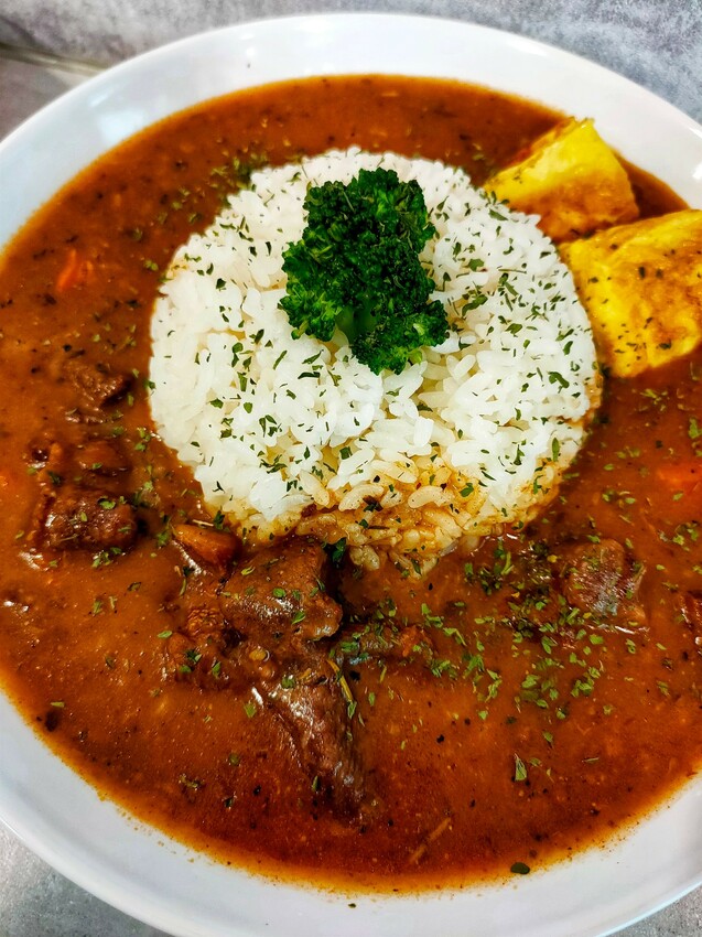 中原夜市,中原大學,中原美食,中原蔥燒包,中壢美食,千玖煨,咖哩飯,日式小店,蕃茄牛肉 @民宿女王芽月-美食.旅遊.全台趴趴走