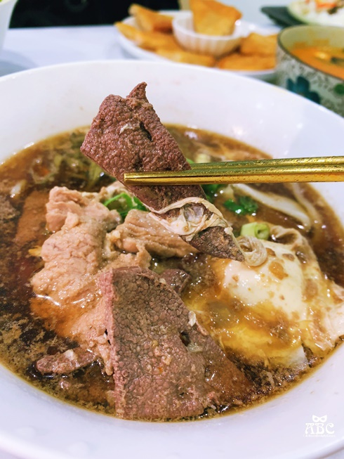 新竹美食|芭芭食堂Baba Kitchen,近巨城平價美味雲南泰式料理