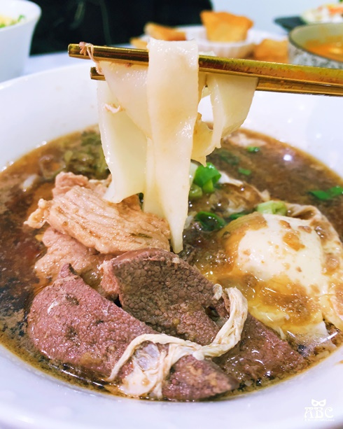 新竹美食|芭芭食堂Baba Kitchen,近巨城平價美味雲南泰式料理