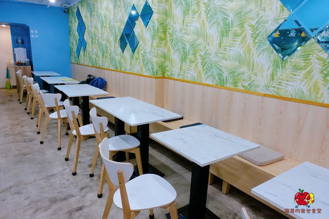 [雲泰料理] 新竹 芭芭食堂 巨城旁難得的平價餐廳 推薦酸辣泰式打拋豬飯 充滿南洋風味的椰香雞湯麵