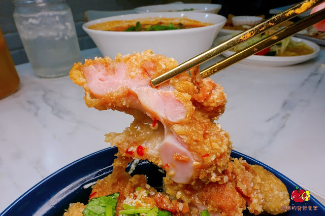 [雲泰料理] 新竹 芭芭食堂 巨城旁難得的平價餐廳 推薦酸辣泰式打拋豬飯 充滿南洋風味的椰香雞湯麵