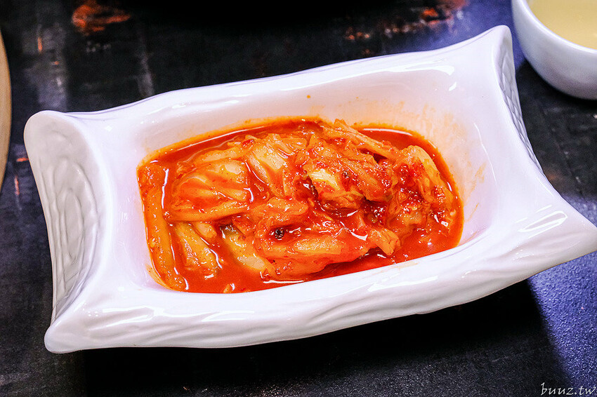 宮廷風燒肉結合芙蓉蒸魚、富貴雙方，墨妃家燒肉用餐享優惠，穿宮廷服打卡氣氛超棒！