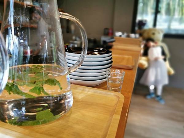 (南投/國姓) 「覓境露營 x 行者咖啡 」覓境森林露營場地及咖啡廳，超豐富的下午茶，滿足大家的味蕾，也可以預約體驗檸檬醋DIY - COCO享天下(隆爸妤媽愛白白)