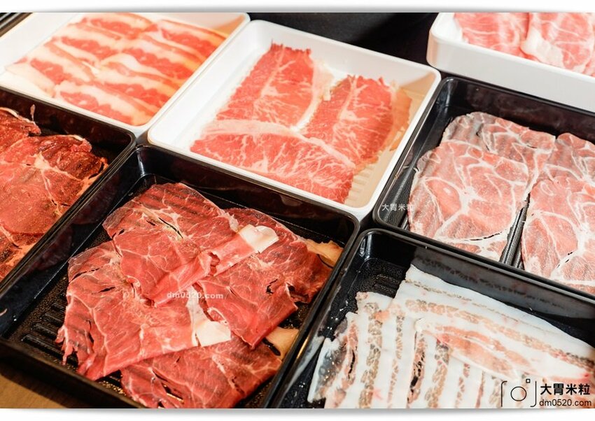 肉多多新品牌,火鍋吃到飽498元起,饌和牛台北旗艦店,土石流和牛泡芙/和牛手卷現作無限吃,加購499元再享日本A5和牛桌邊炙燒!饌和牛吃到飽菜單價位,台北和牛吃到飽推薦,台北城中區美食, - 大胃米粒