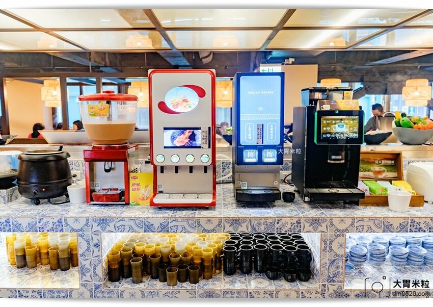 肉多多新品牌,火鍋吃到飽498元起,饌和牛台北旗艦店,土石流和牛泡芙/和牛手卷現作無限吃,加購499元再享日本A5和牛桌邊炙燒!饌和牛吃到飽菜單價位,台北和牛吃到飽推薦,台北城中區美食, - 大胃米粒