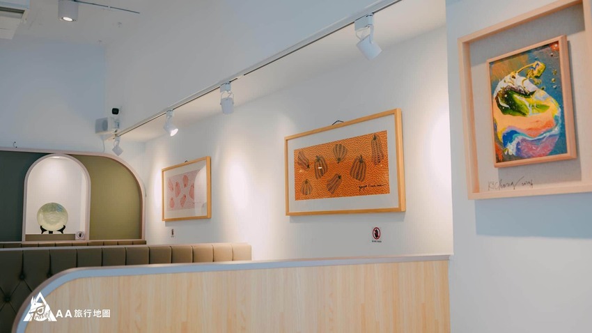 壺豆花 牆上都掛著美美的畫