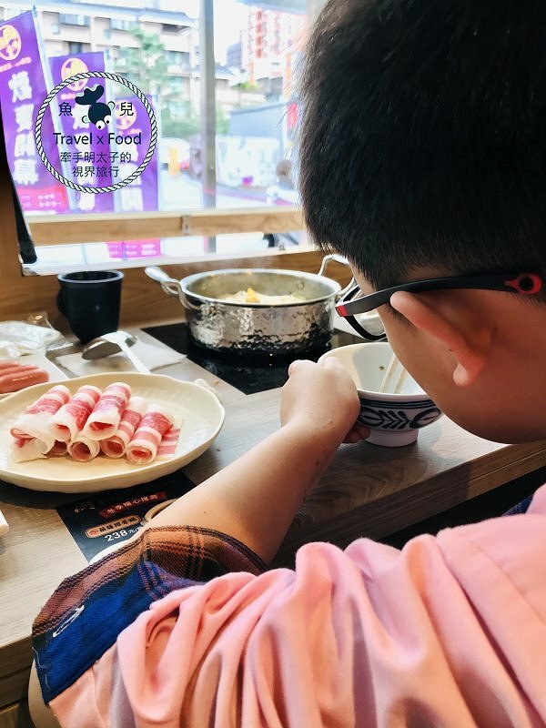 肉殿堂(桃園南平店)︱餵飽自己的迷你鍋 vs 二種湯頭一次滿足的雙享鍋,大口吃肉,喝湯享受! @ 魚兒 x 牽手明太子的「視」界旅行