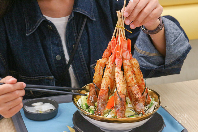 【台中美食】愛干貝如癡的你絕不能錯過,101顆流星干貝滿出來+拌麵好滿足|七七製麵研究總署