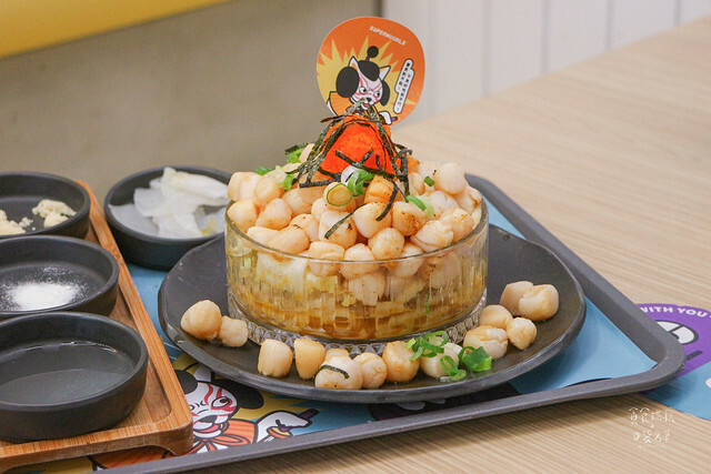 【台中美食】愛干貝如癡的你絕不能錯過,101顆流星干貝滿出來+拌麵好滿足|七七製麵研究總署