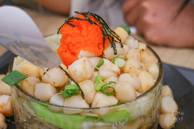 【台中美食】愛干貝如癡的你絕不能錯過,101顆流星干貝滿出來+拌麵好滿足|七七製麵研究總署