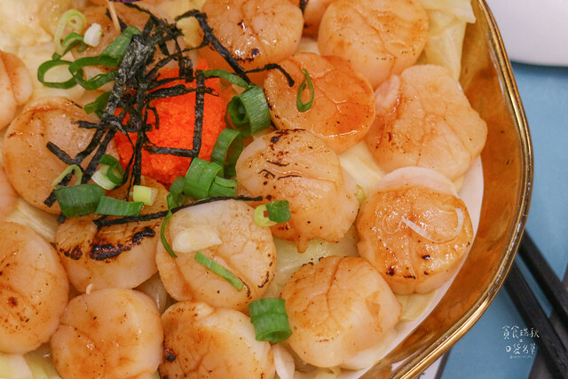 【台中美食】愛干貝如癡的你絕不能錯過,101顆流星干貝滿出來+拌麵好滿足|七七製麵研究總署