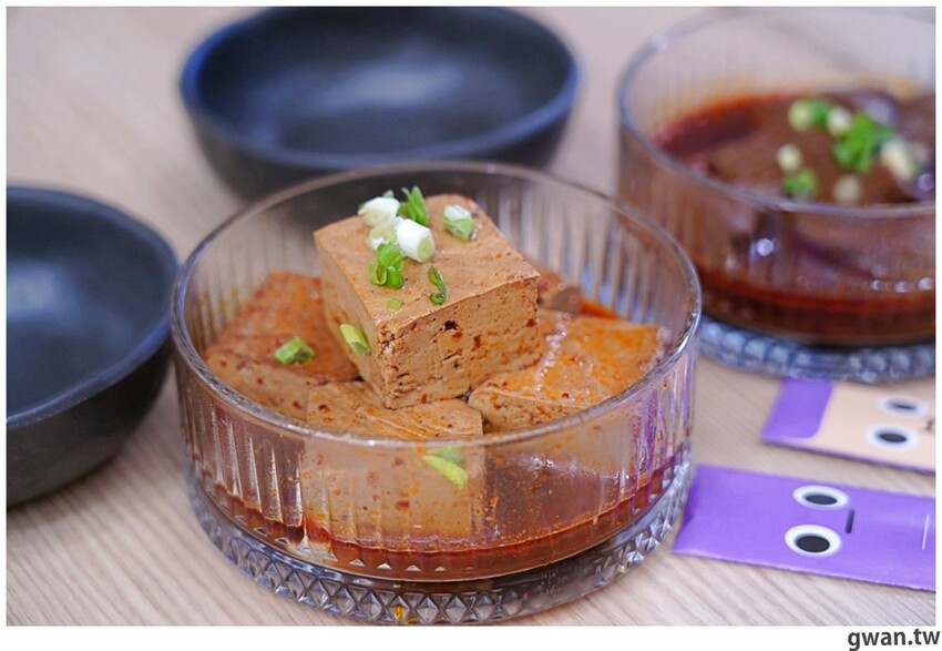 滿到炸的101顆流星干貝麵、七蝦蝦開派對，台中全新星際主題麵店你吃過了嗎？