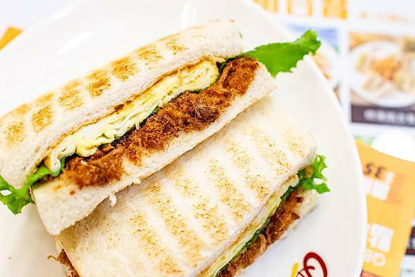 【台北早午餐推薦】Q Burger早午餐店-真材實料!100%台灣豬肉製作而成的美味肉鬆早午餐店